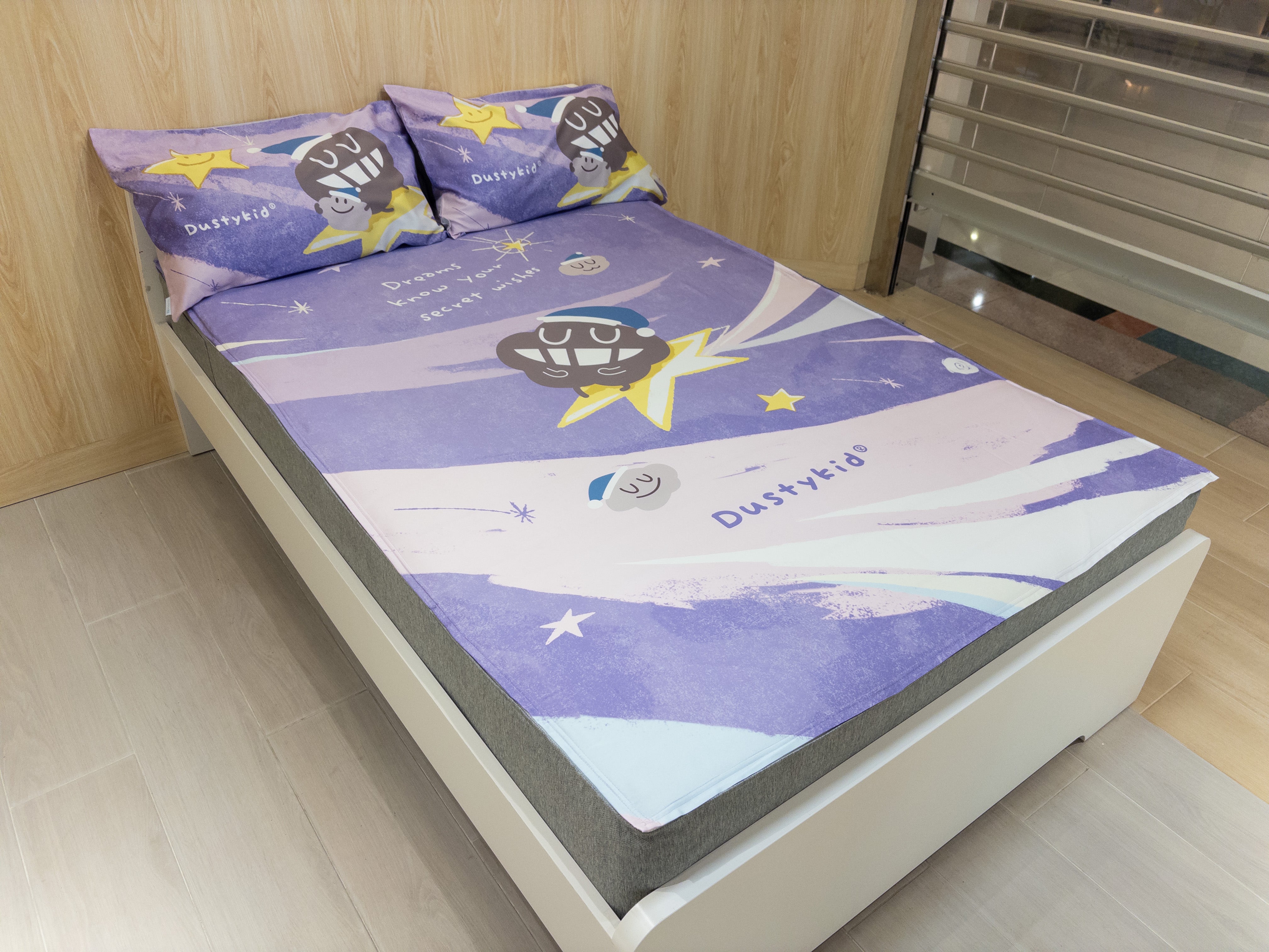 Bed sheet with two pillowcases | 100% cotton (Gen. 2) | Dustykid® Purple Galaxy
