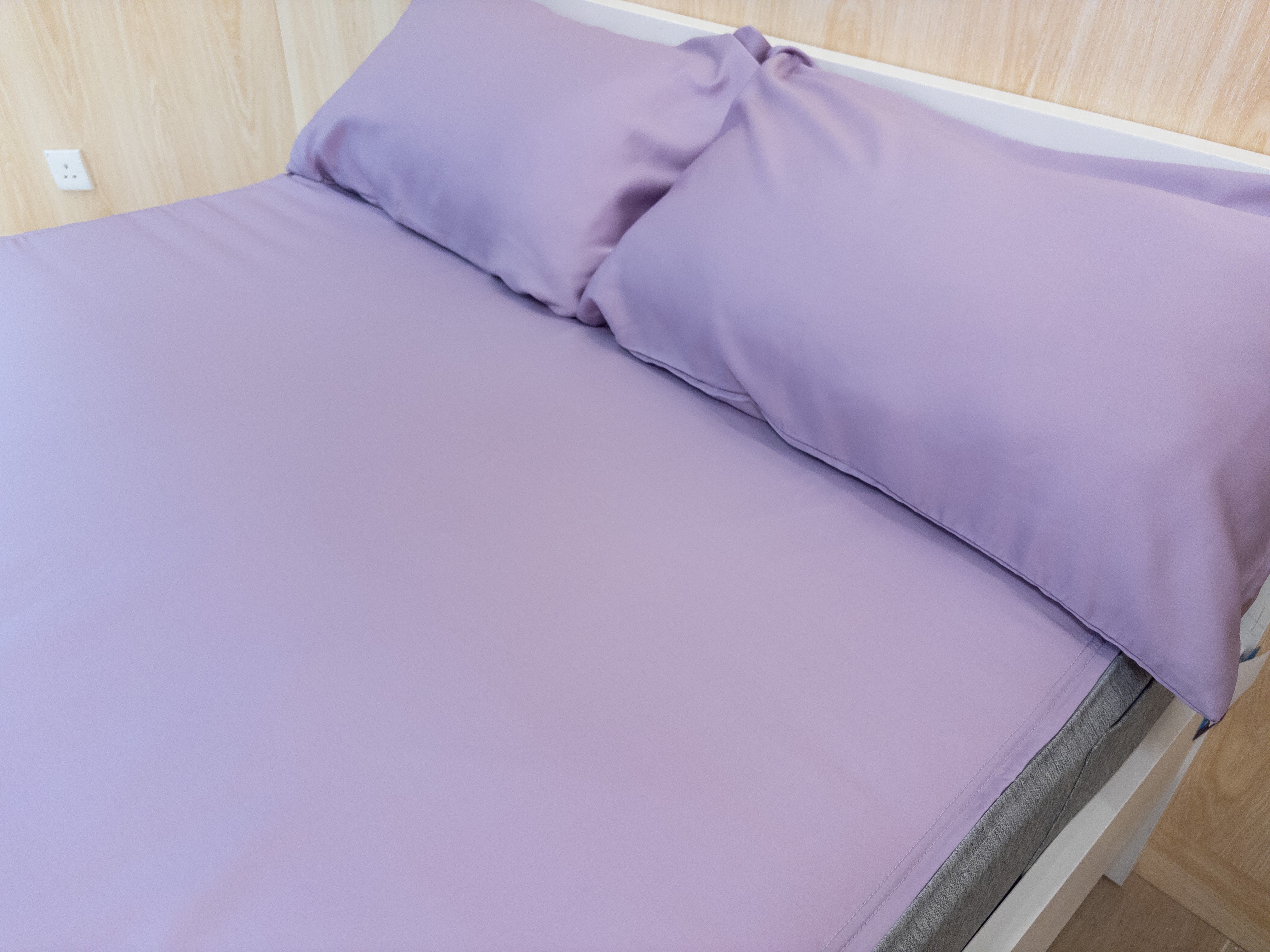 Sheet Set with Two Pillowcases | ULTRA FINE Smooth (Gen. 2) | Lavender