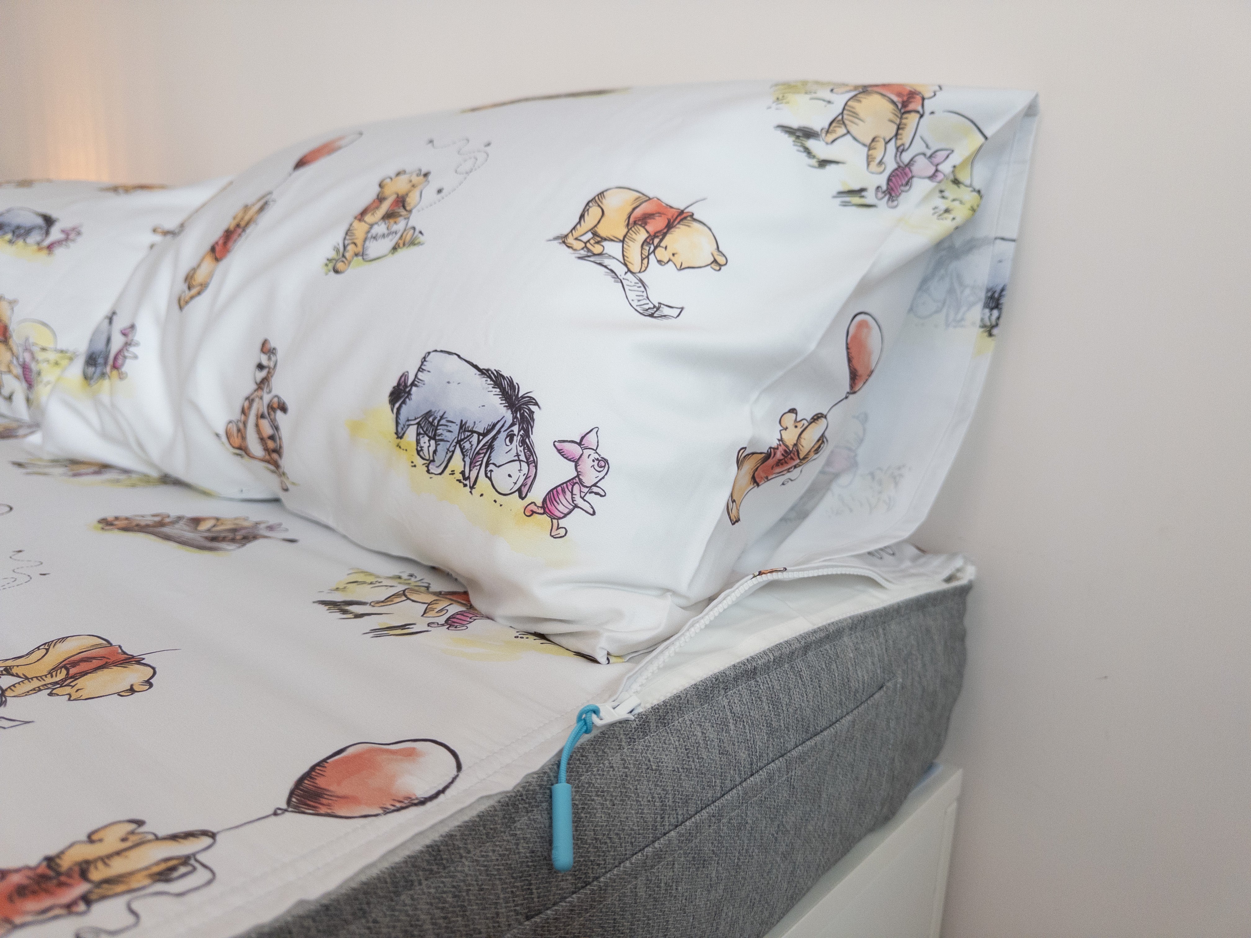 Bedding with two pillowcases | Gen. 2 100% Cotton | Winnie the Pooh® Balloon Adventure