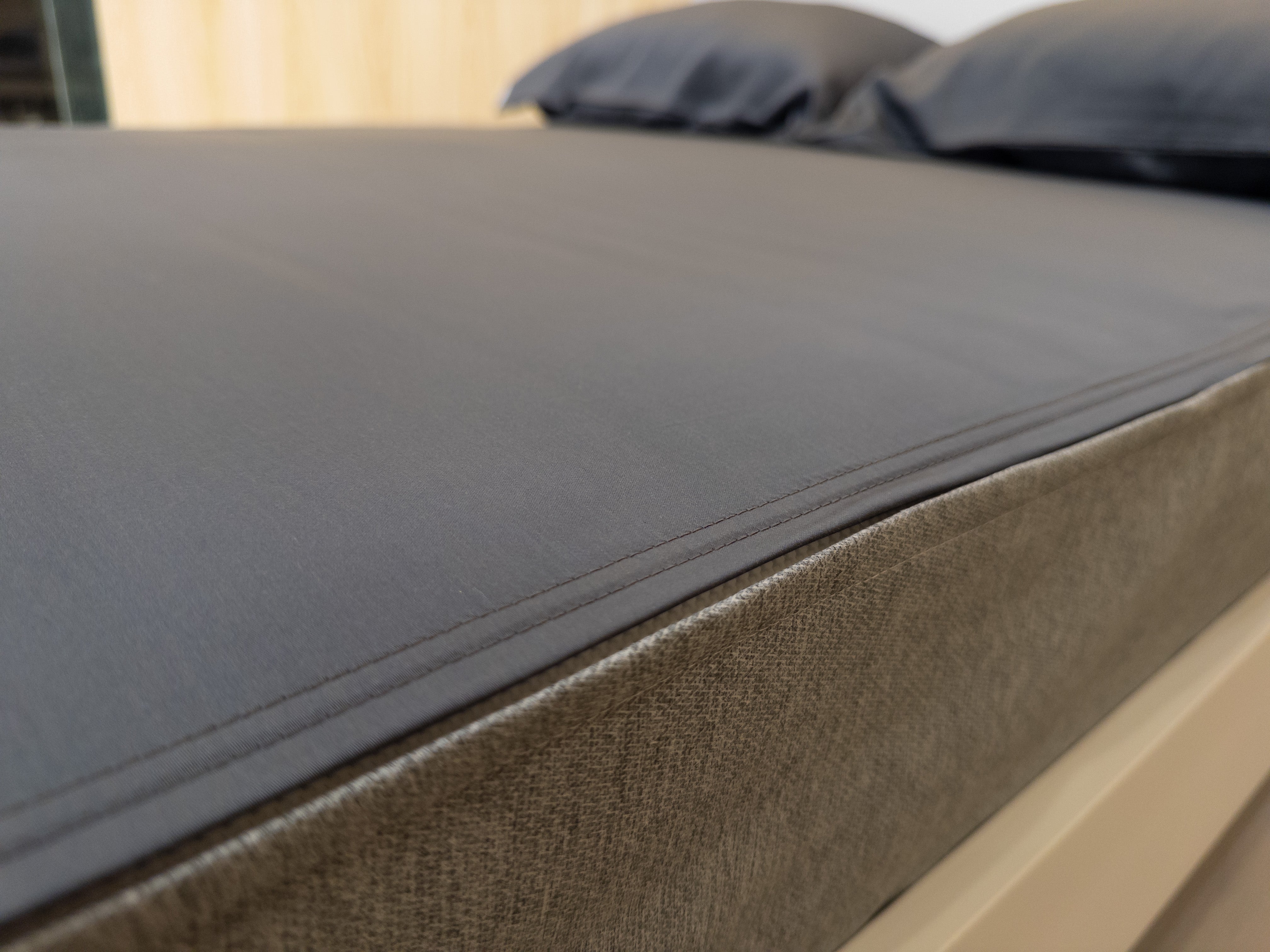 床面連枕頭套兩個｜ULTRA FINE 細滑 (Gen. 2)｜Charcoal 深灰